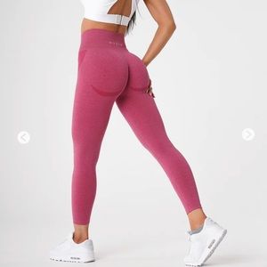 NVGTN Crimson Contour Seamless Leggings